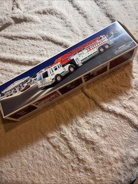 Hess fire truck year 2000